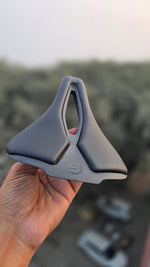 Elsier Carbon Saddle