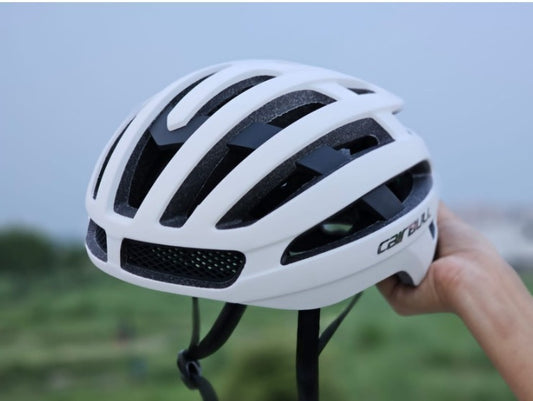 Cairbull Venger lightweight cycling helmet for road and MTB biking